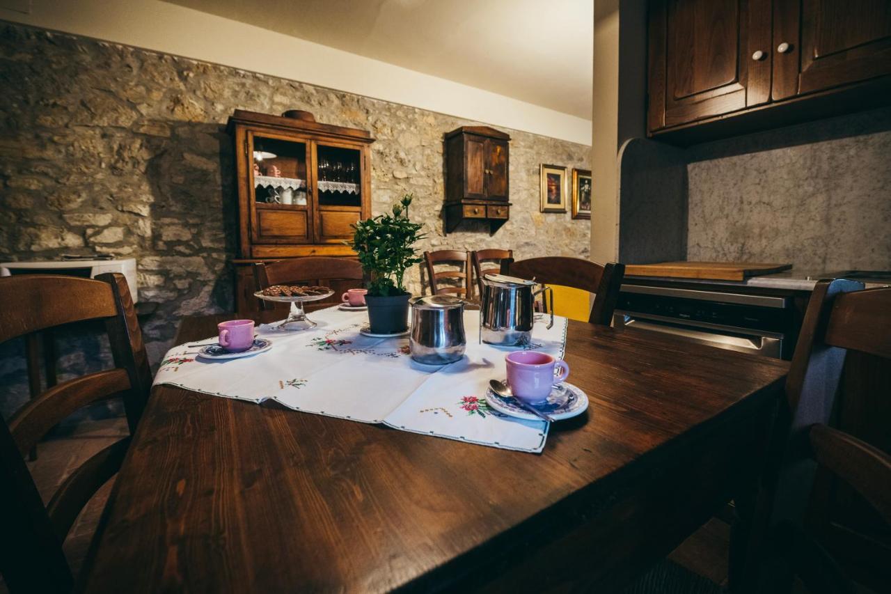 Casa Vacanza La Pozza Molazzana ภายนอก รูปภาพ